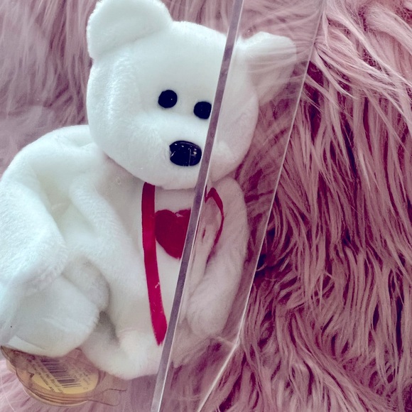 “Vintage” Ty Beanie Baby Valentino Bear